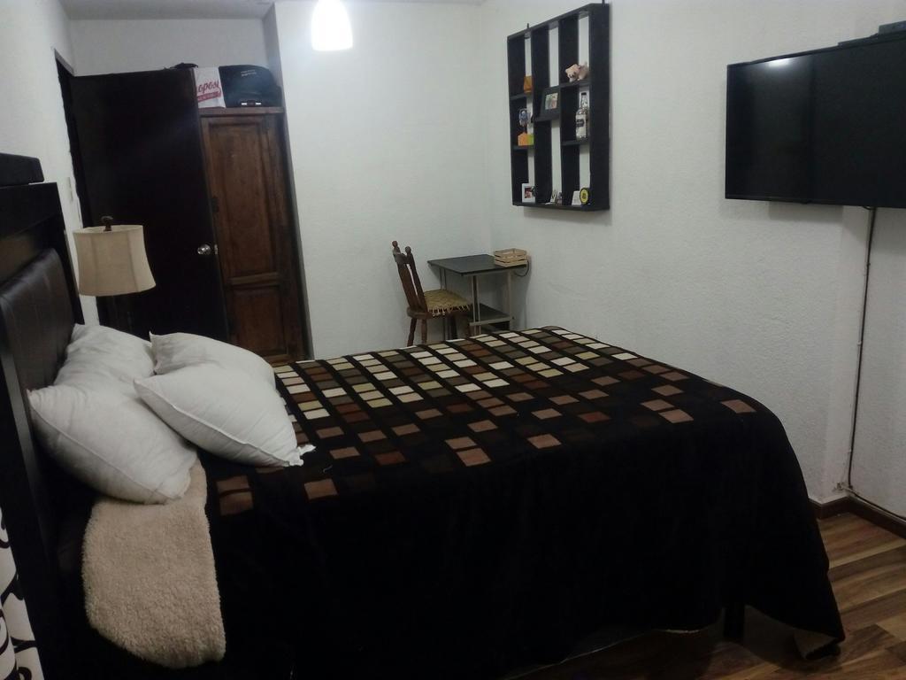 Hostal Las Cruces Valladolid  Exterior foto