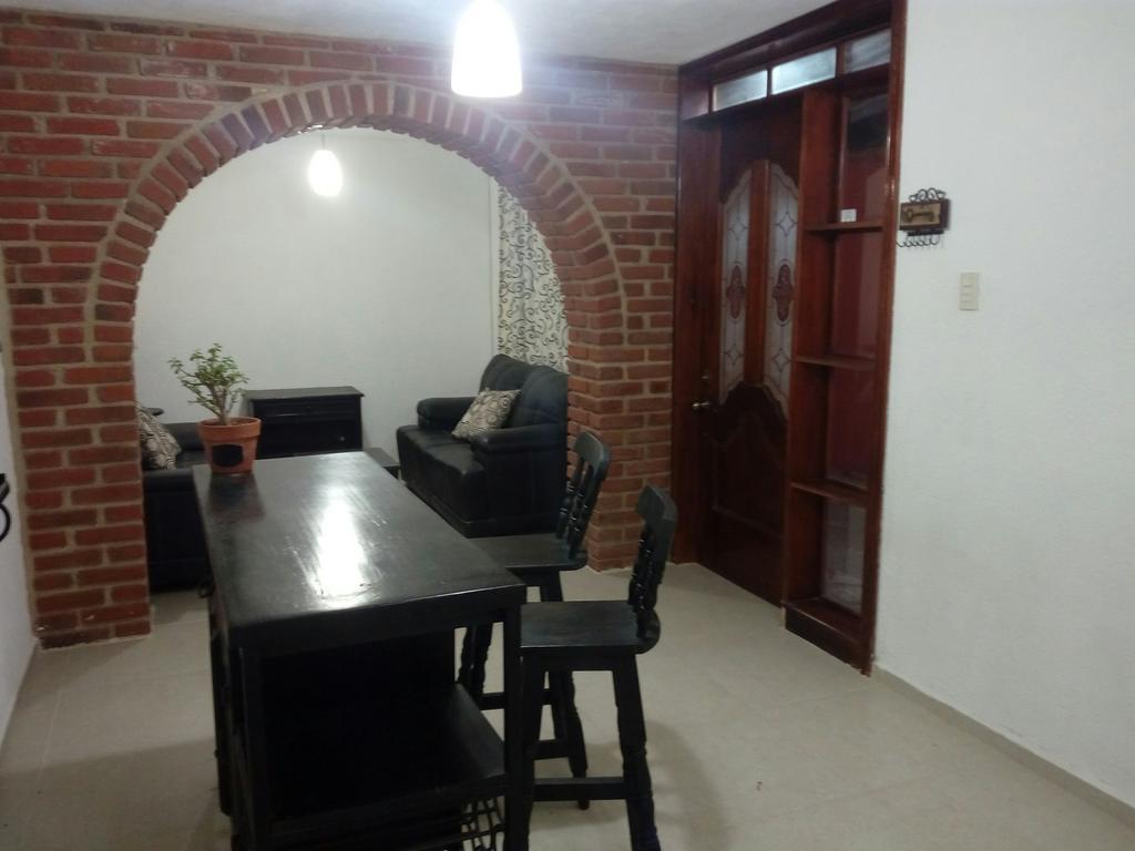 Hostal Las Cruces Valladolid  Exterior foto