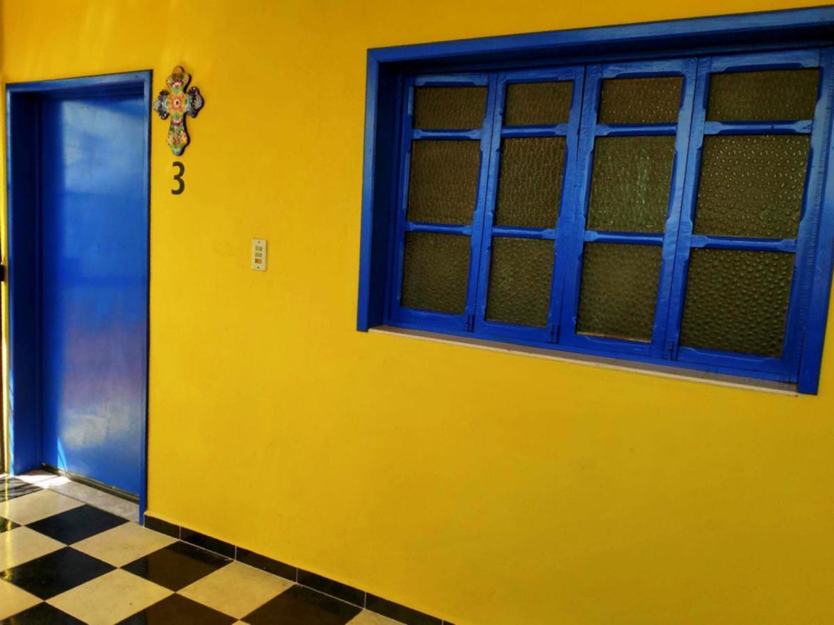 Hostal Las Cruces Valladolid  Exterior foto